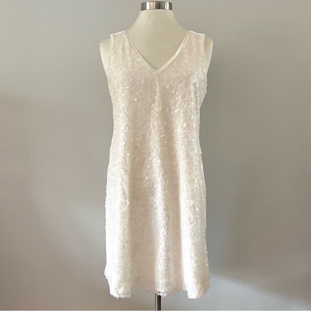 BCBGeneration Cream Sheath Mini Dress V-Neck Sleeveless